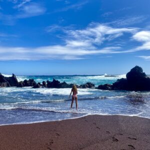 Logo of Virtuoso Family Travel with a family symbol.